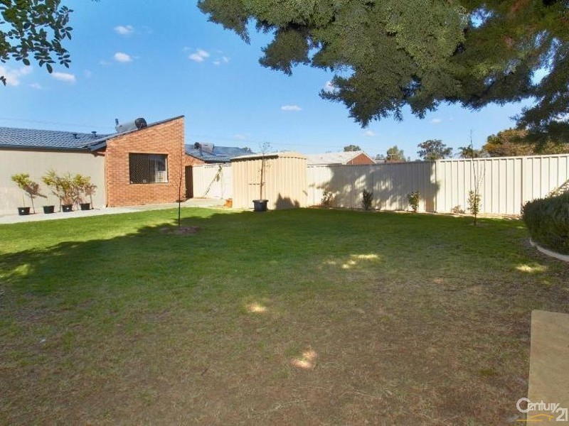 17 Bourbon Street, Hamilton Hill WA 6163