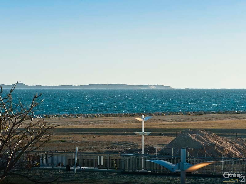 42 Pantheon Avenue, North Coogee WA 6163