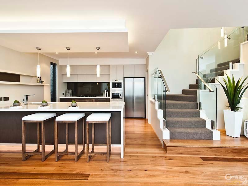 42 Pantheon Avenue, North Coogee WA 6163