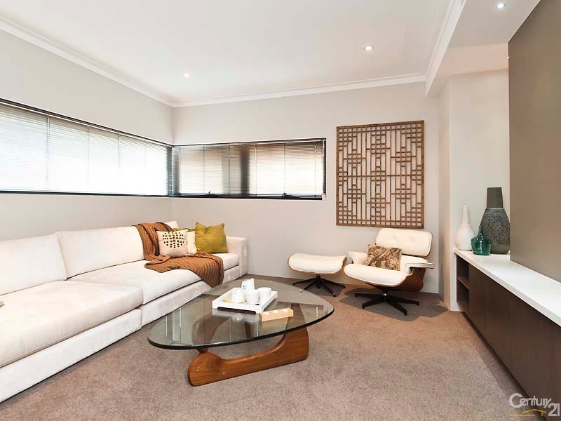 42 Pantheon Avenue, North Coogee WA 6163