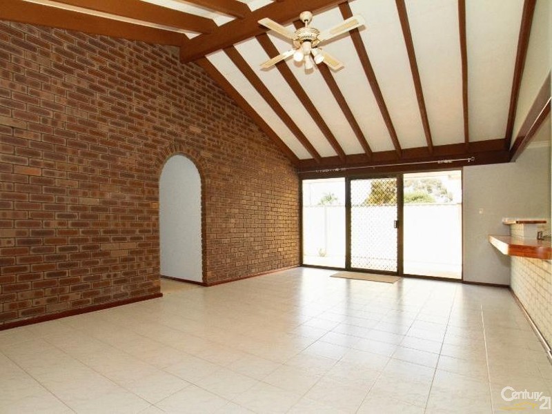 31  Huggins Road, Thornlie WA 6108