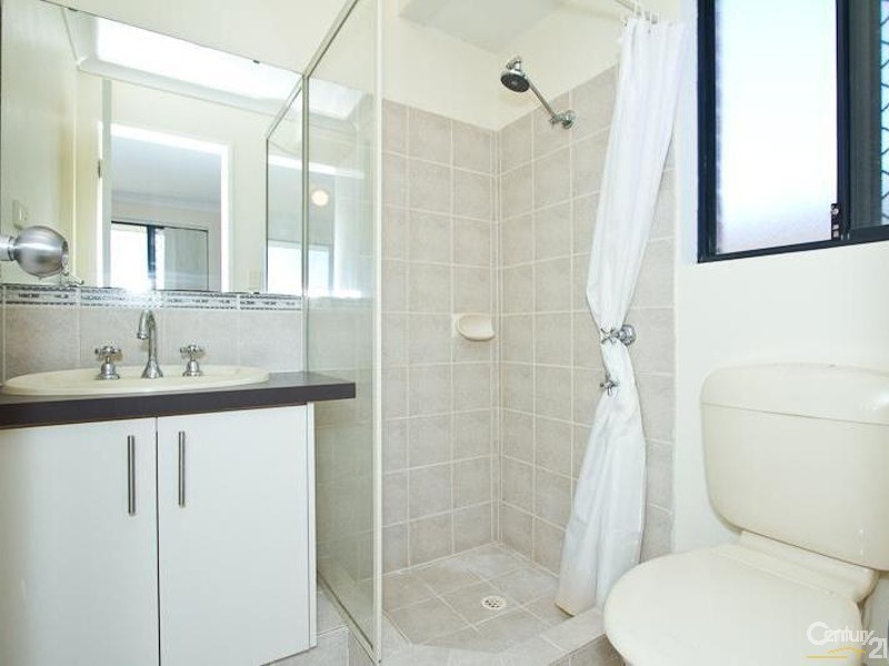 15 Swinden Court, Maddington WA 6109