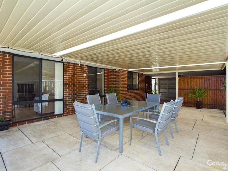 15 Swinden Court, Maddington WA 6109