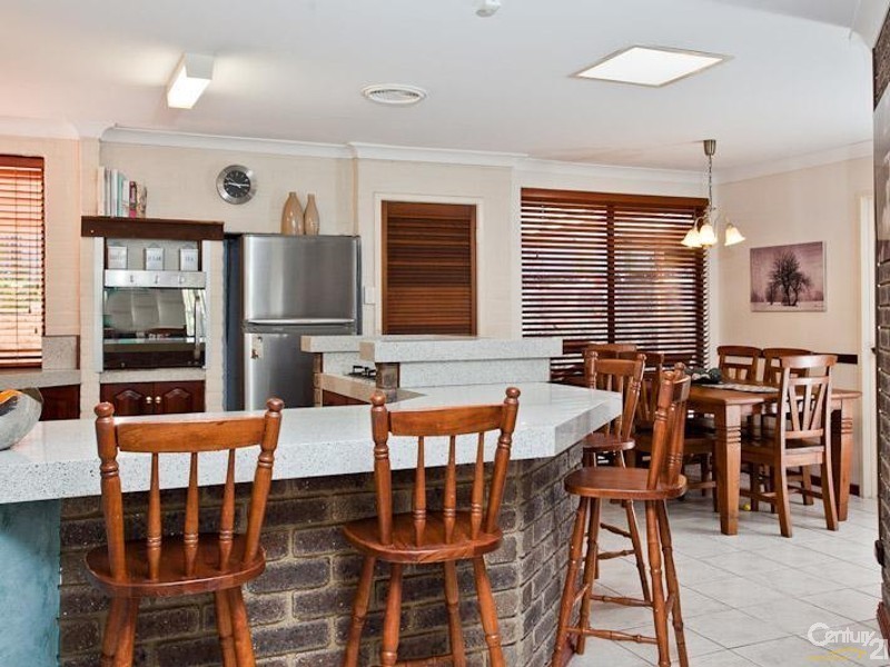 3 Petalite Place, Mount Richon WA 6112