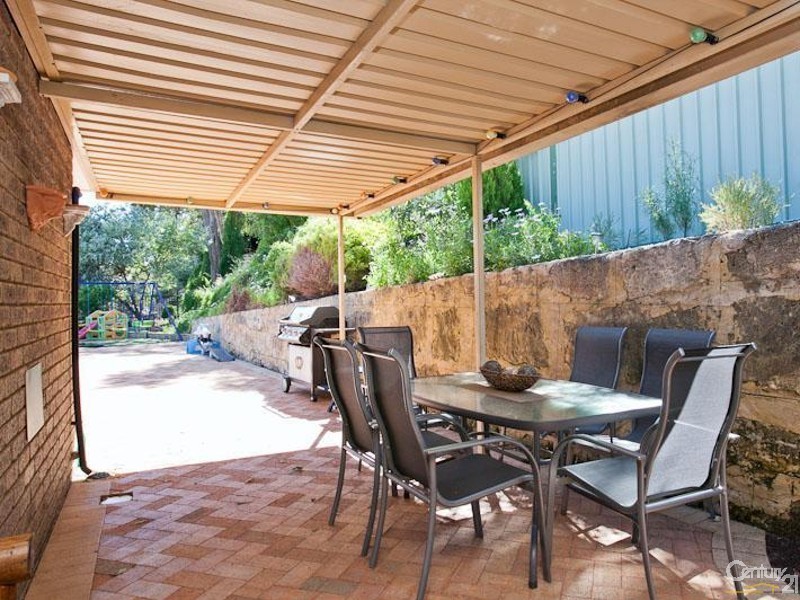 3 Petalite Place, Mount Richon WA 6112