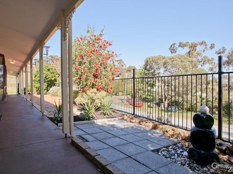 3 Petalite Place, Mount Richon WA 6112