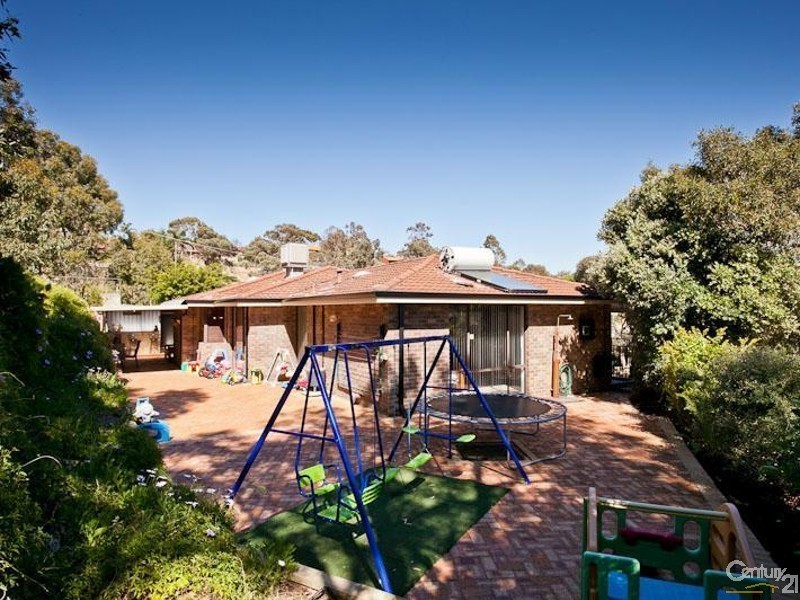 3 Petalite Place, Mount Richon WA 6112