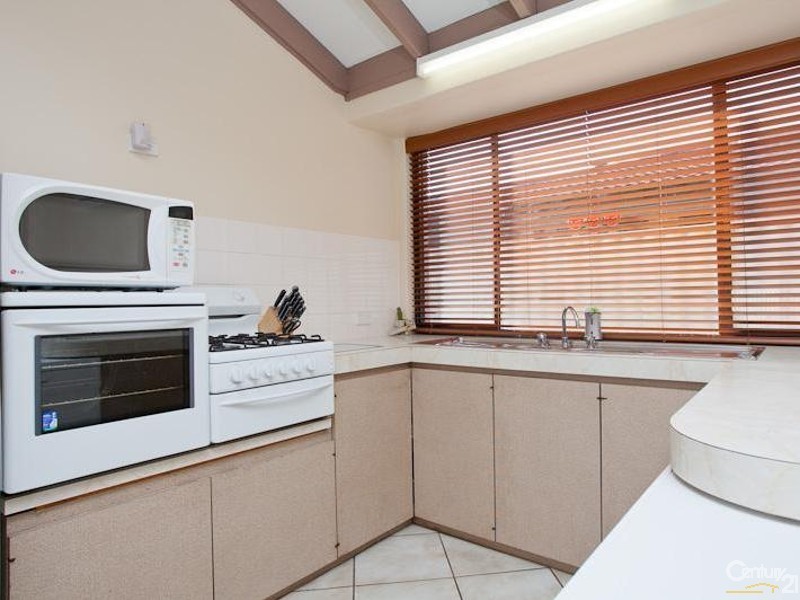 15 Jurien Way, Thornlie WA 6108