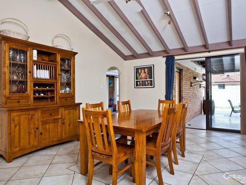 15 Jurien Way, Thornlie WA 6108