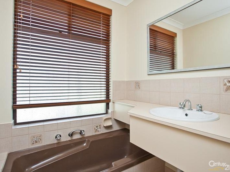 15 Jurien Way, Thornlie WA 6108