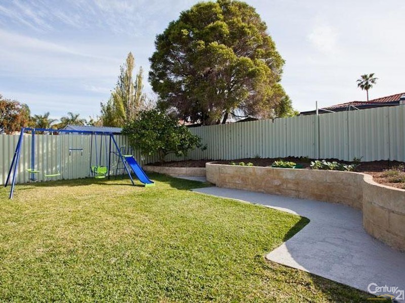 15 Jurien Way, Thornlie WA 6108