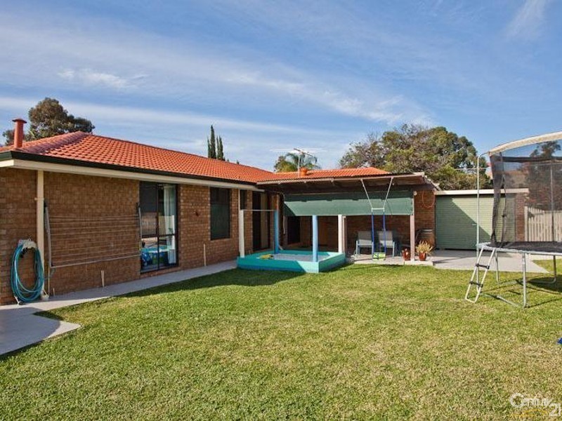 15 Jurien Way, Thornlie WA 6108