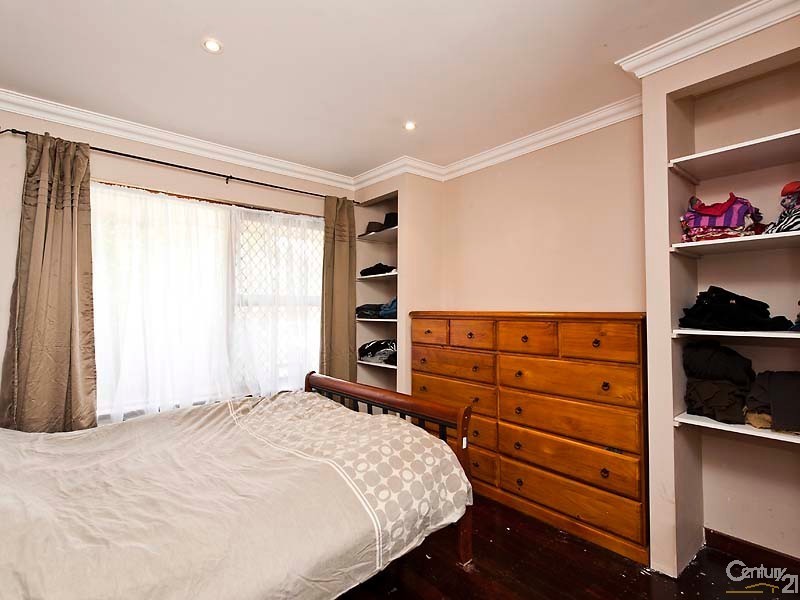 17 Lorenzo Street, Thornlie WA 6108