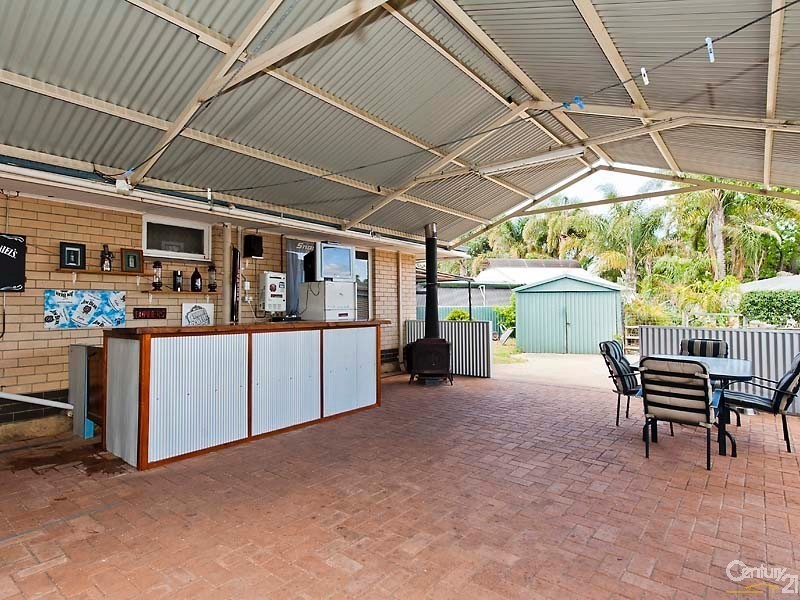 17 Lorenzo Street, Thornlie WA 6108