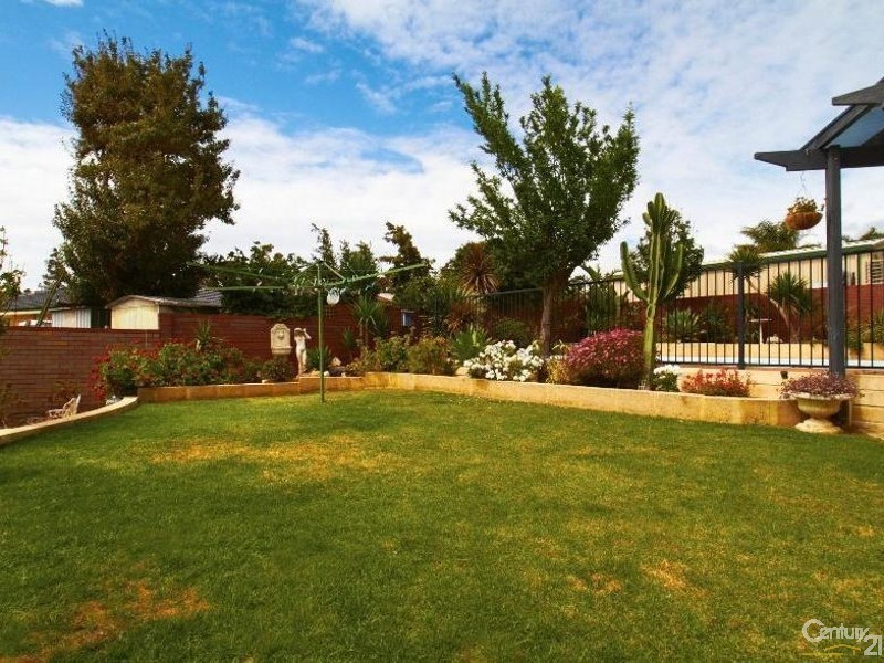 30 Weston Drive, Swan View WA 6056