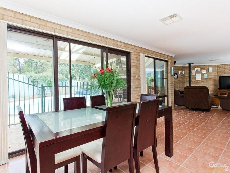 4 Boree Road, Kalamunda WA 6076