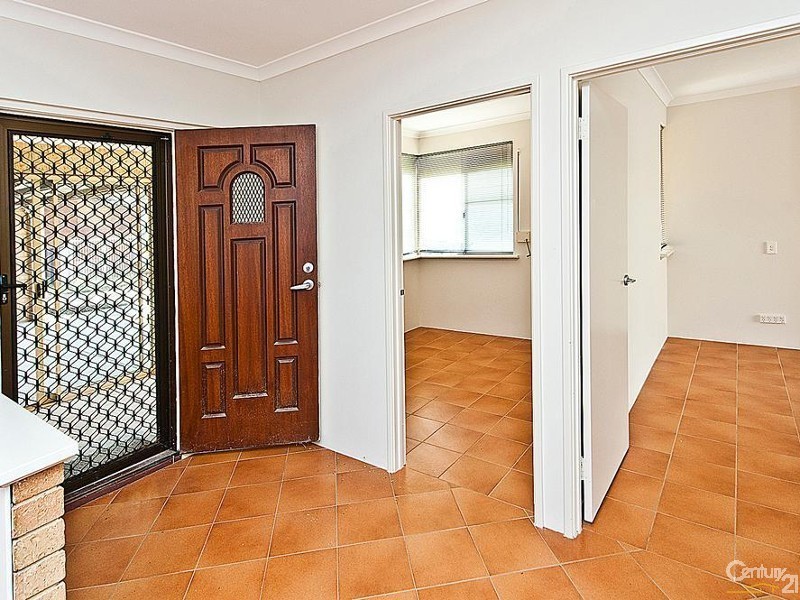 12 Griffith Way, Thornlie WA 6108