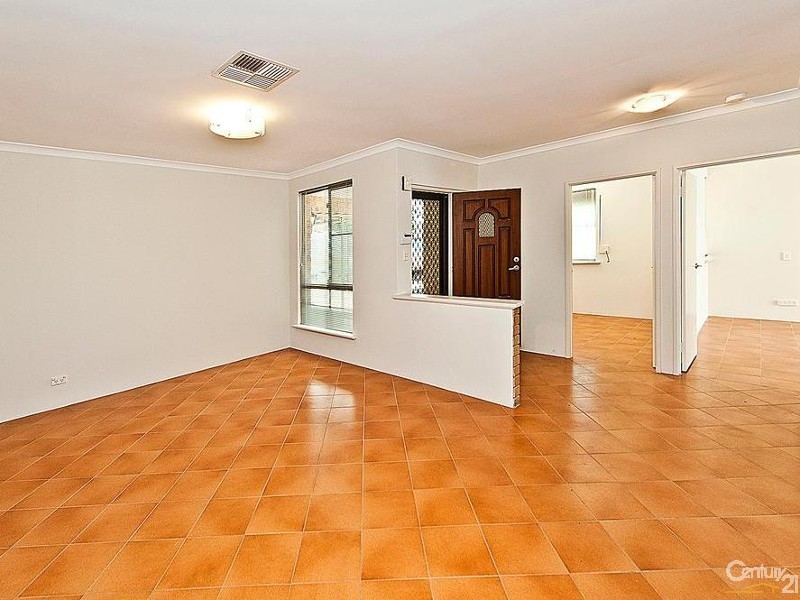 12 Griffith Way, Thornlie WA 6108
