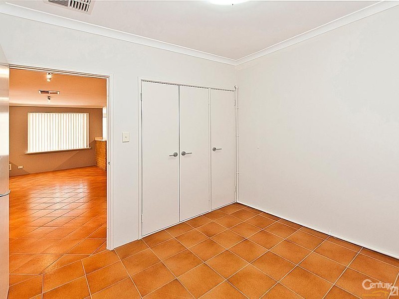 12 Griffith Way, Thornlie WA 6108