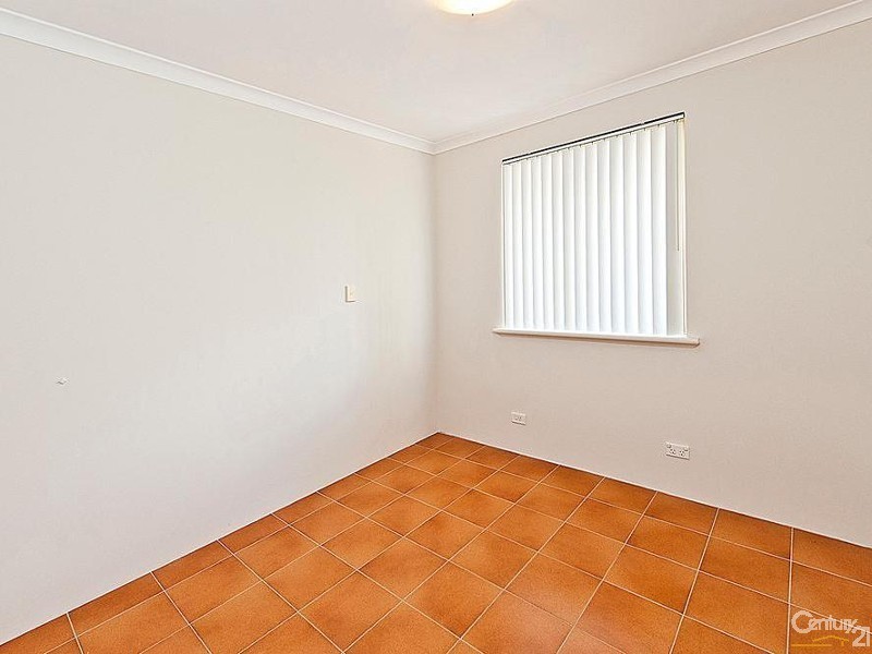 12 Griffith Way, Thornlie WA 6108
