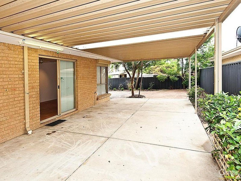 12 Griffith Way, Thornlie WA 6108