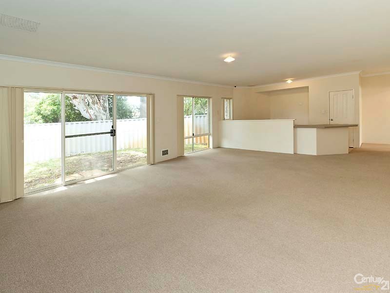 12a Griffith Way, Thornlie WA 6108