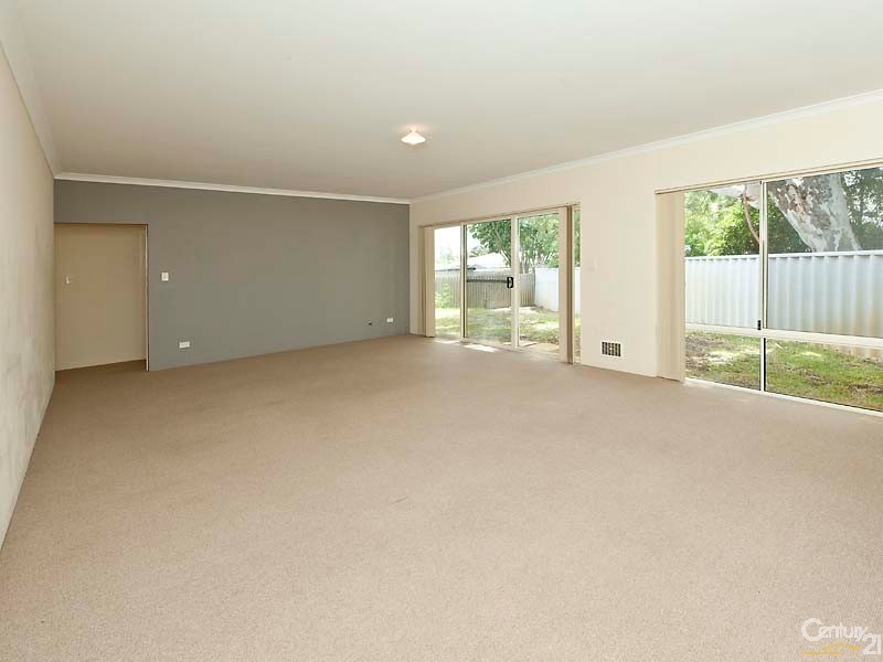12a Griffith Way, Thornlie WA 6108
