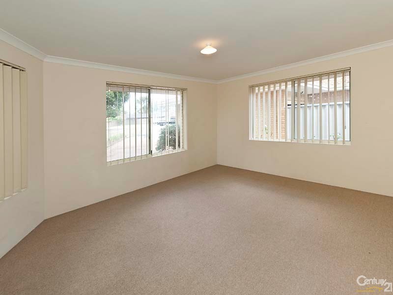 12a Griffith Way, Thornlie WA 6108