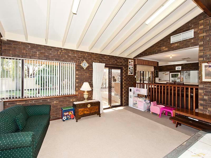6 Faull Close, Leeming WA 6149