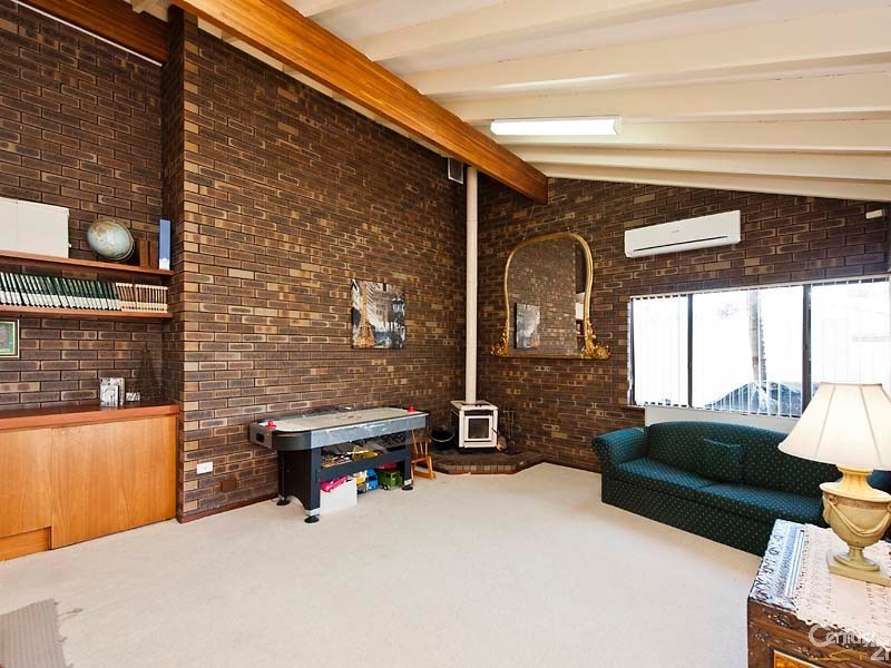 6 Faull Close, Leeming WA 6149