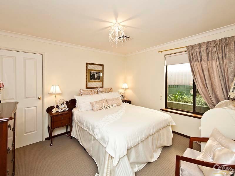 6 Faull Close, Leeming WA 6149