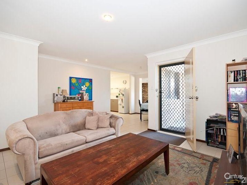 15b Pembury Crescent, Ferndale WA 6148