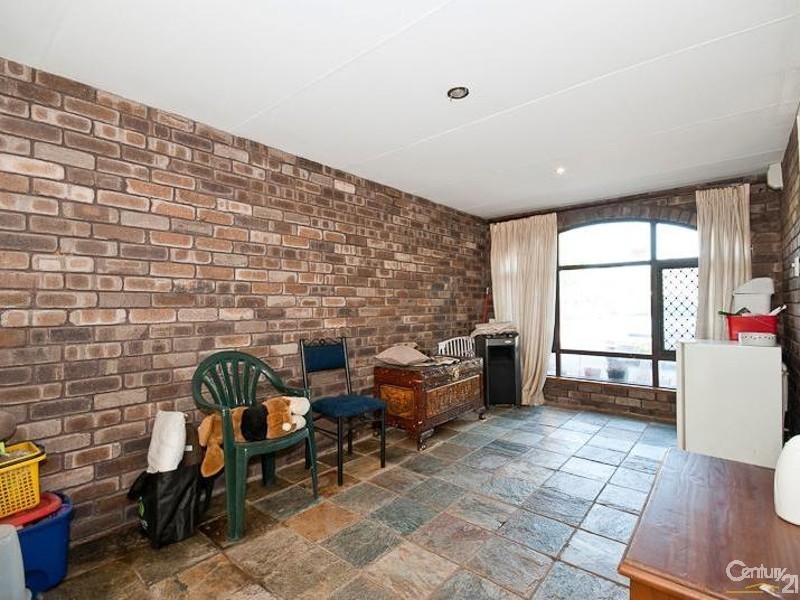 15b Pembury Crescent, Ferndale WA 6148