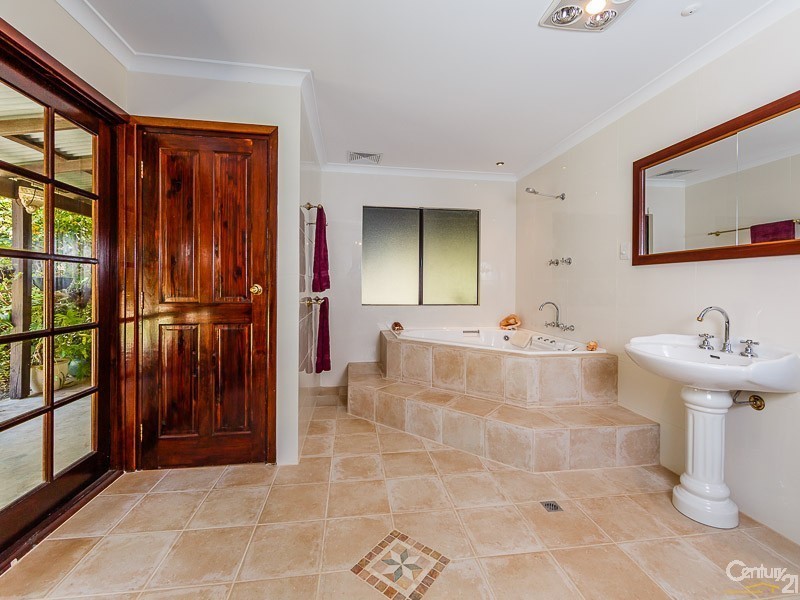 25b Baskerville Road, Mundijong WA 6123