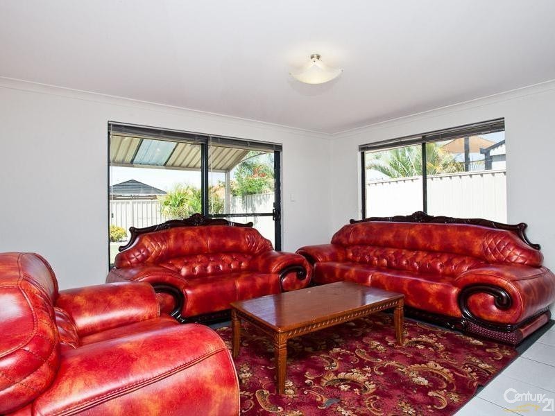 55 Copperback Circle, Huntingdale WA 6110