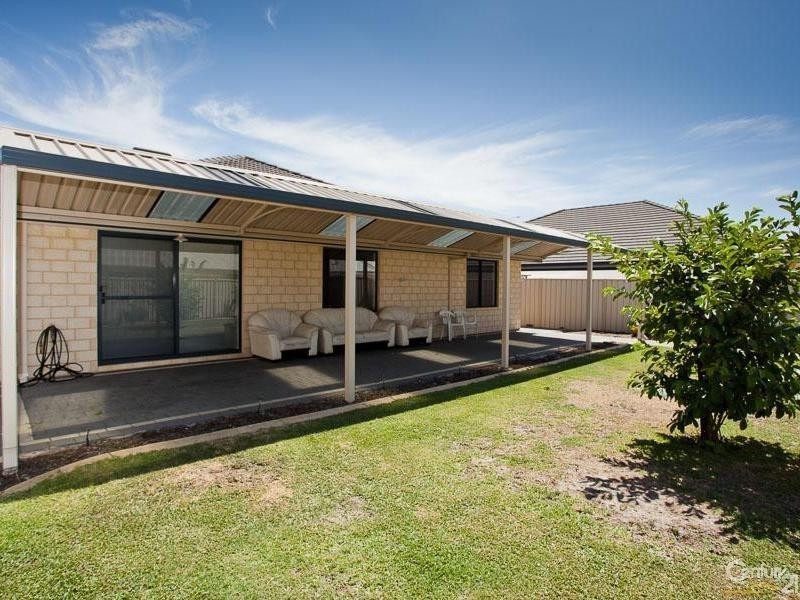 55 Copperback Circle, Huntingdale WA 6110