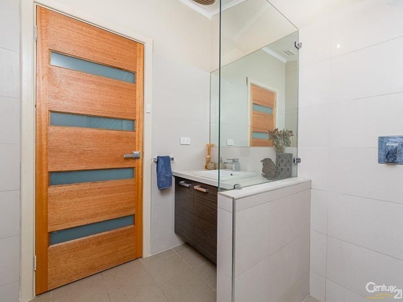 13 Tonbridge Way, Thornlie WA 6108