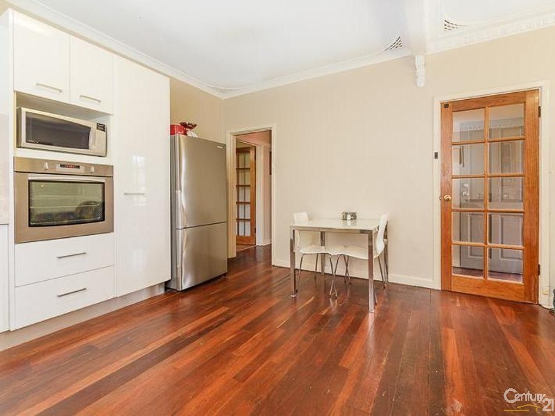 13 Tonbridge Way, Thornlie WA 6108