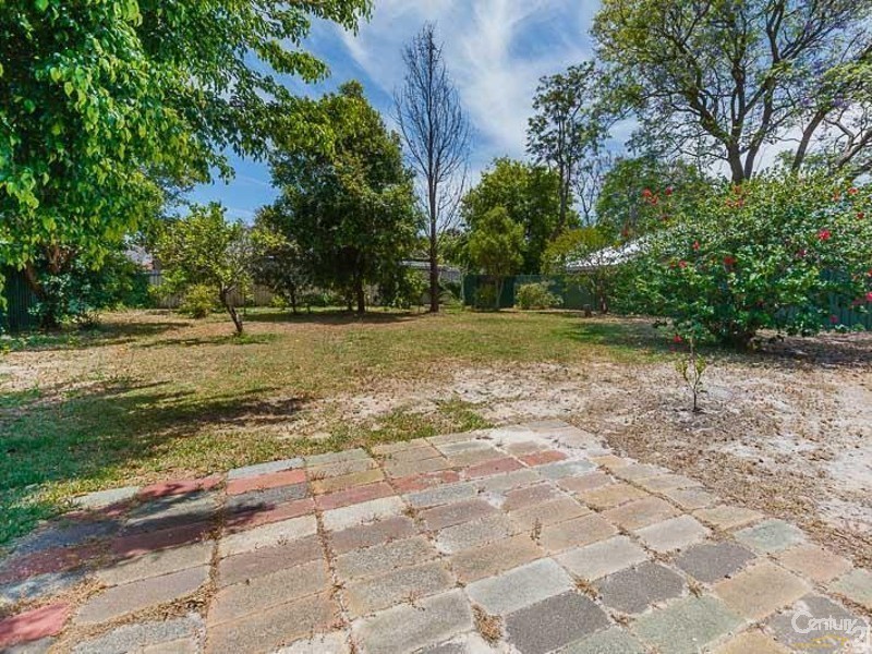 13 Tonbridge Way, Thornlie WA 6108