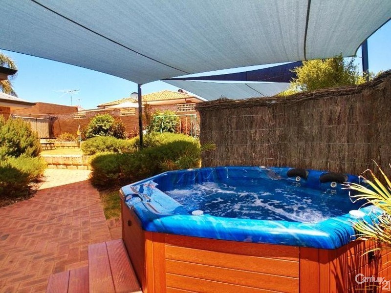 3 Jade Street, Mount Richon WA 6112