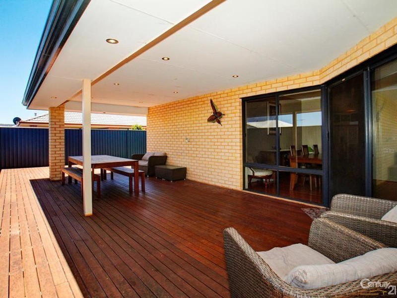 30 Plaistowe Boulevard, Byford WA 6122