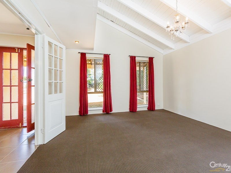 47 Sutherland Drive, Thornlie WA 6108