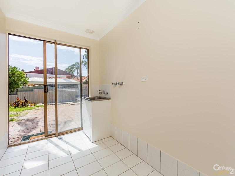 47 Sutherland Drive, Thornlie WA 6108