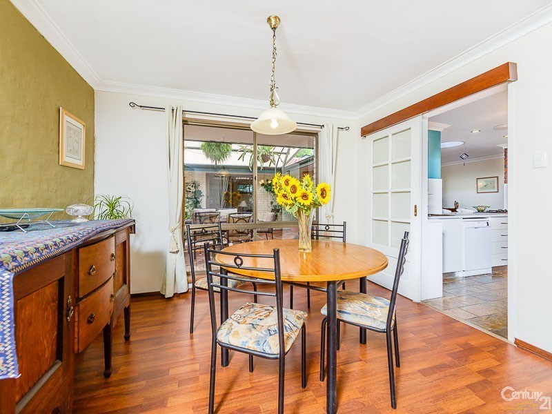 17 Calliandra Place, Roleystone WA 6111