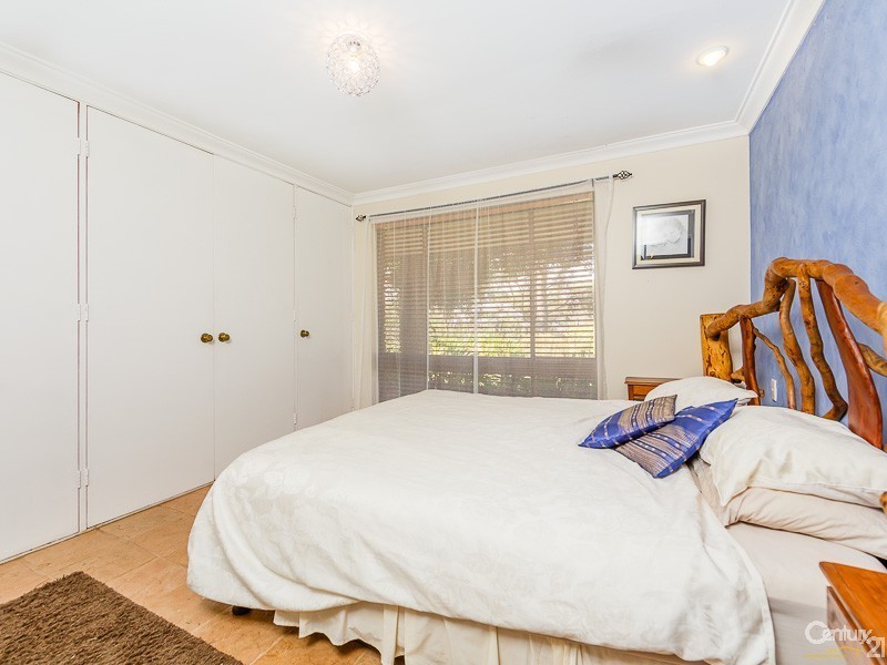 17 Calliandra Place, Roleystone WA 6111