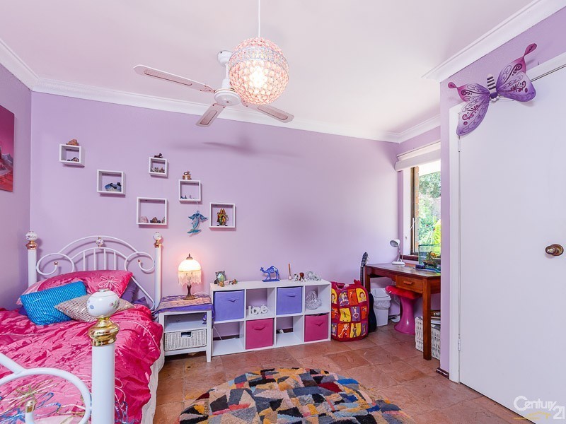 17 Calliandra Place, Roleystone WA 6111