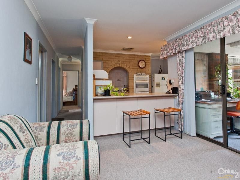 76 Shillington Way, Thornlie WA 6108