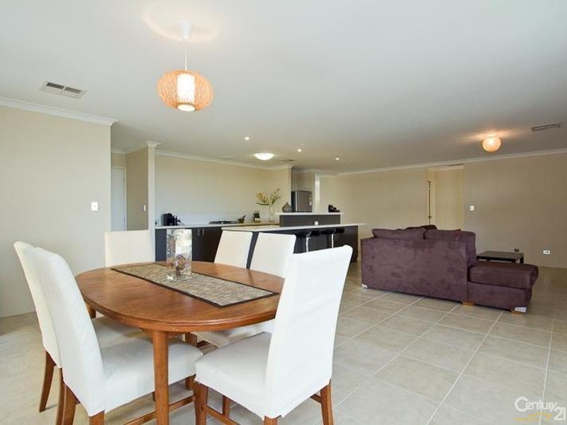 6 Hoffman Way, Byford WA 6122
