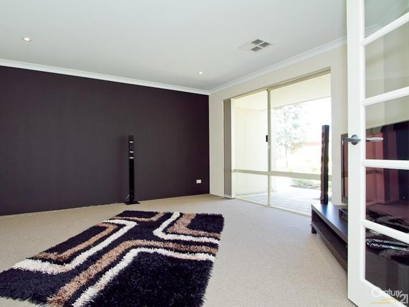 6 Hoffman Way, Byford WA 6122