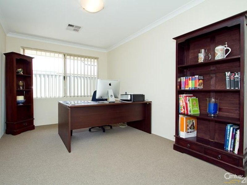 6 Hoffman Way, Byford WA 6122